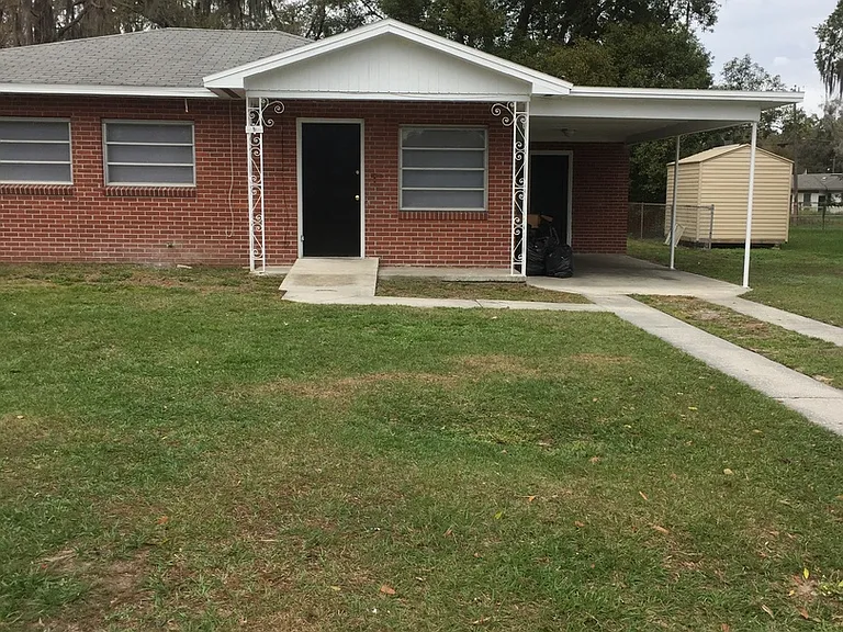 2820 Canal Dr N — Photo 1