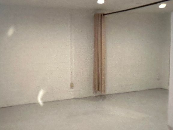 3rd image of 320 W 8th Ave