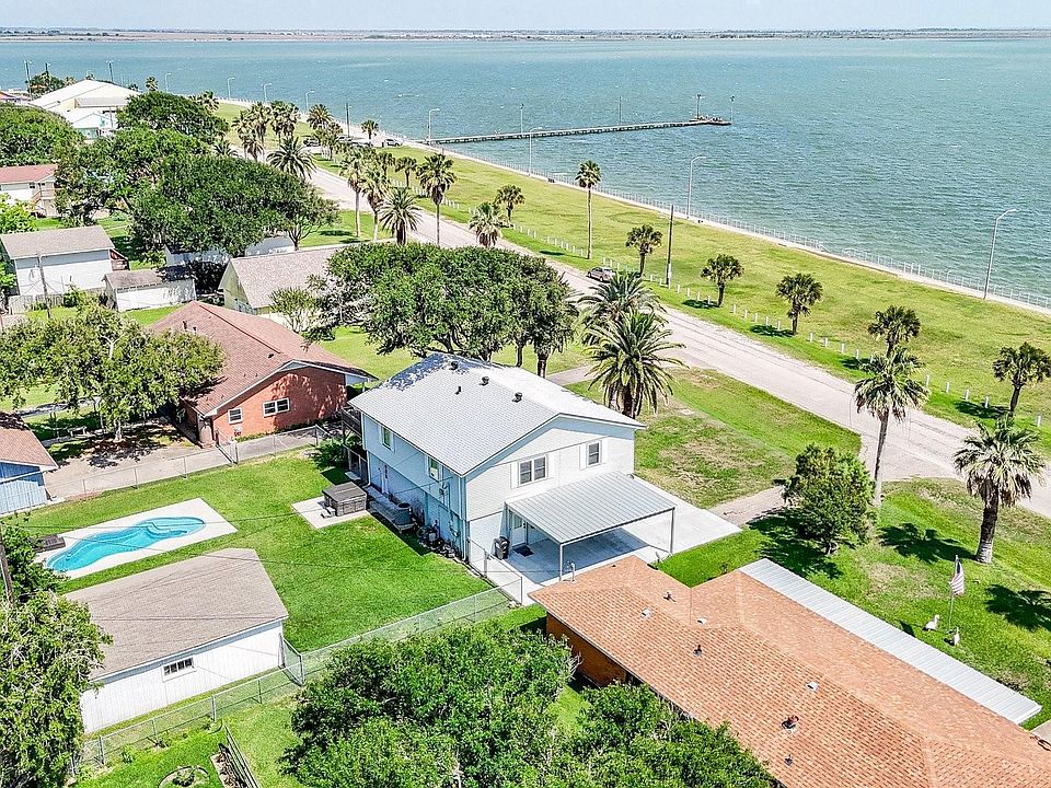 1st image of 204 S Bay Blvd