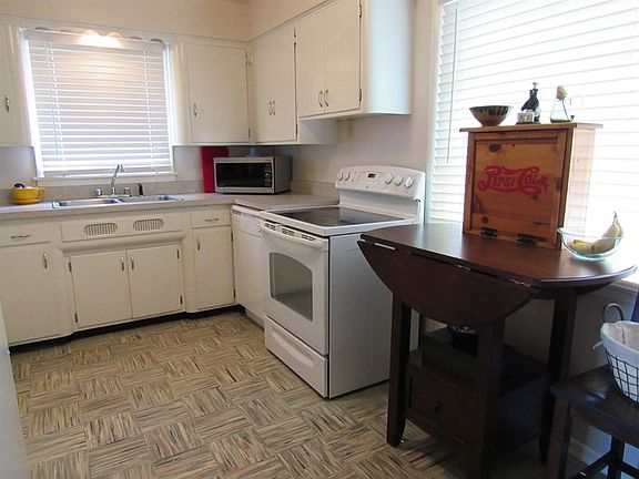 3rd image of 3144 E 30th Ave