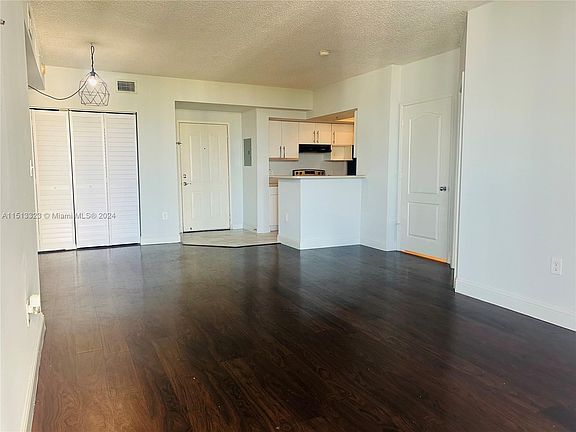 3rd image of 5085 NW 7th St APT 914