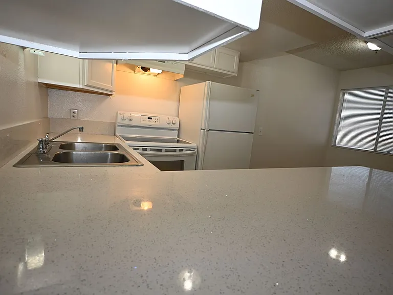 302 Eastminister Ct #A — Photo 3