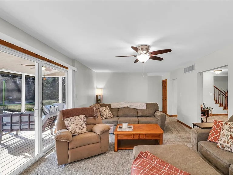 1705 Lake Shore Dr — Photo 16