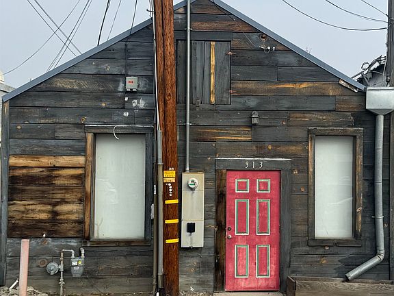 3rd image of 313 W Miner St