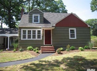 74 Timberpoint Rd, East Islip, NY 11730