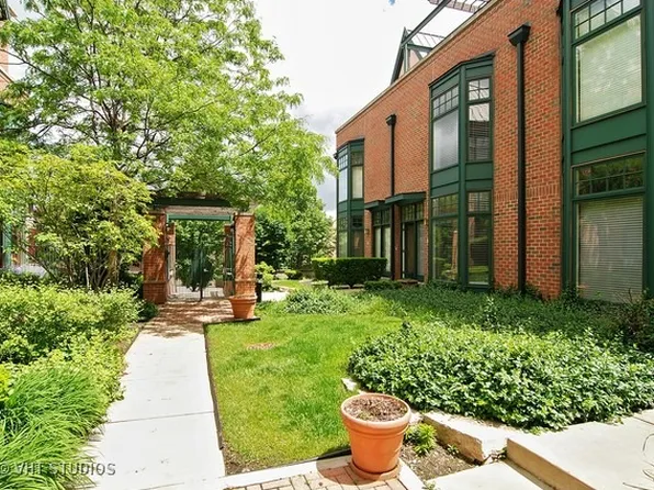 101 N Euclid Ave APT 13, Oak Park, IL 60301