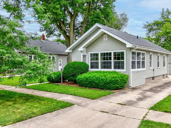 429 3rd Ave, Ottawa, IL 61350