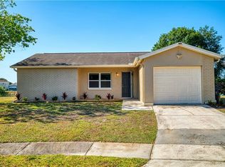 1111 Pine Ridge Cir W, Brandon, FL 33511