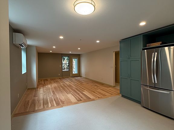 3rd image of 228 21st Ave E #230