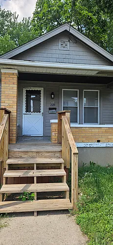 228 Williams Ave Photo 1