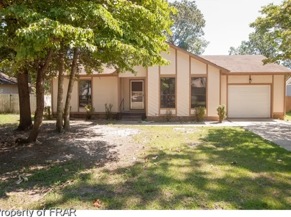 7263 Ainsley St, Fayetteville, NC 28314