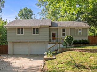 4820 S Kendall Dr, Independence, MO 64055