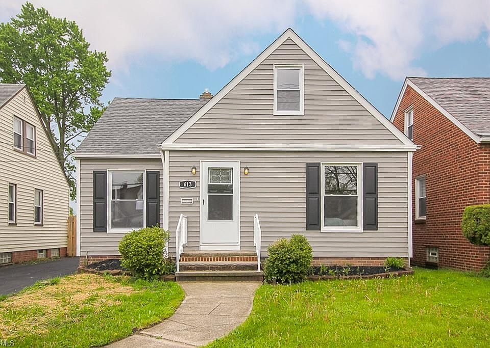 1st image of 613 Tuxedo Ave