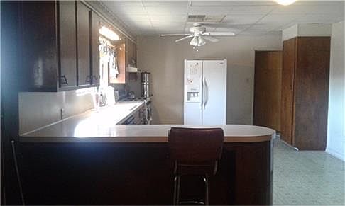 3rd image of 705 W Sterling St