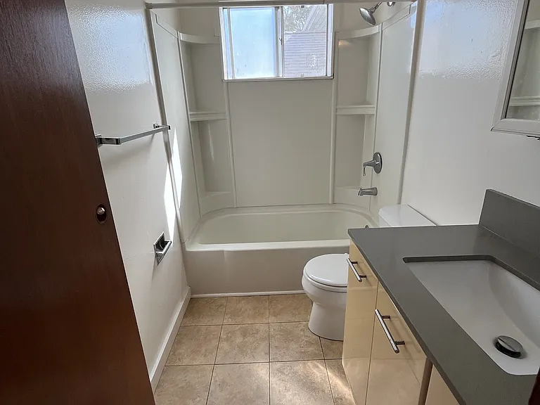 1822 Francisco St #14 — Photo 3