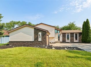 4100 Ivanhoe Dr, Lorain, OH 44053
