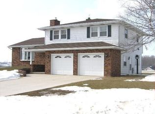 W2010 Kiel Rd, NEW HOLSTEIN, WI 53061