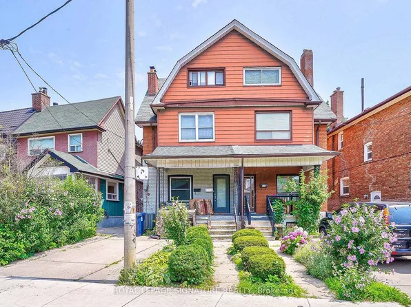 439 Crawford St #1, Toronto, ON M6G 3J7