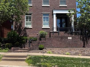 8027 Wyngate Cir, Newburgh, IN 47630