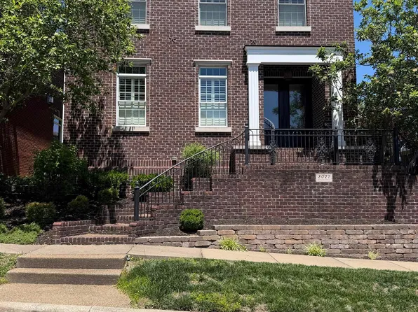 8027 Wyngate Cir, Newburgh, IN 47630