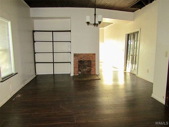 2nd image of 205 S Ash Ave