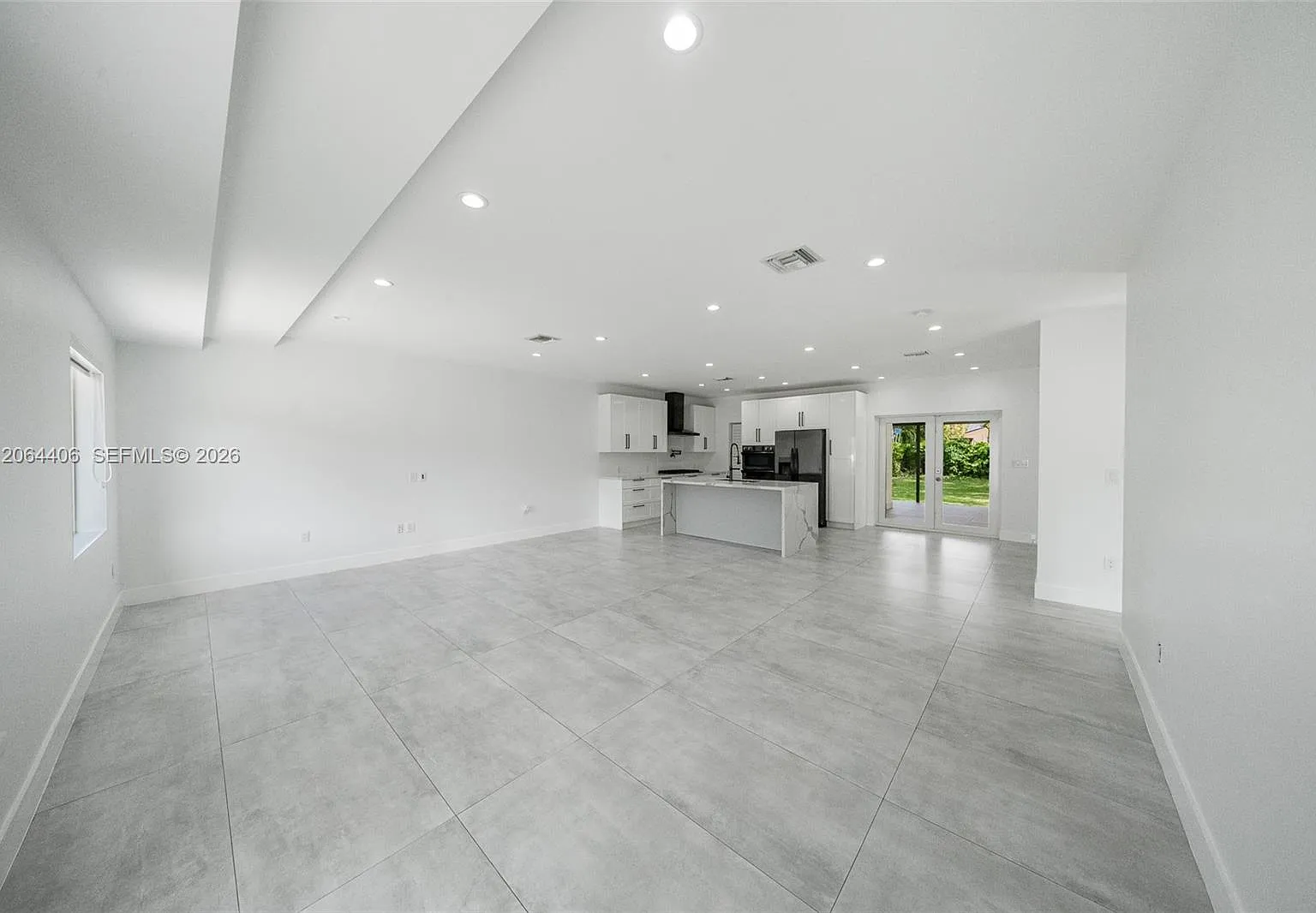 2 bed, 1146 sqft, $4,750 — Photo 2