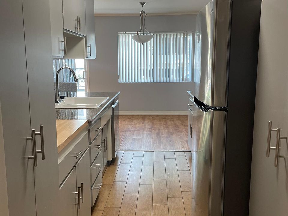Kitchen viewed from hallway