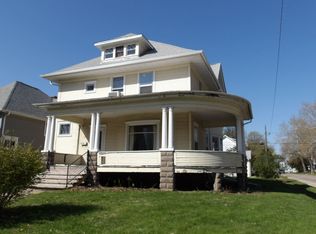 311 9th Ave, Sterling, IL 61081