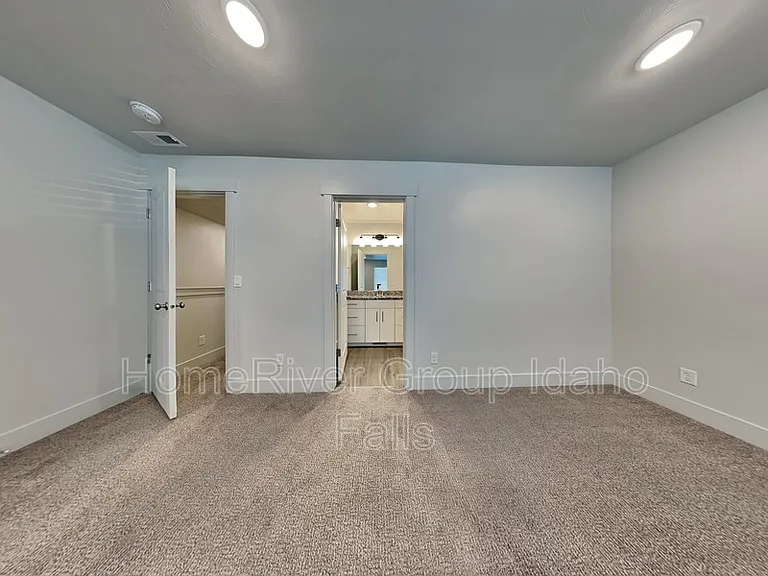 651 S 2400 W #3102 — Photo 9