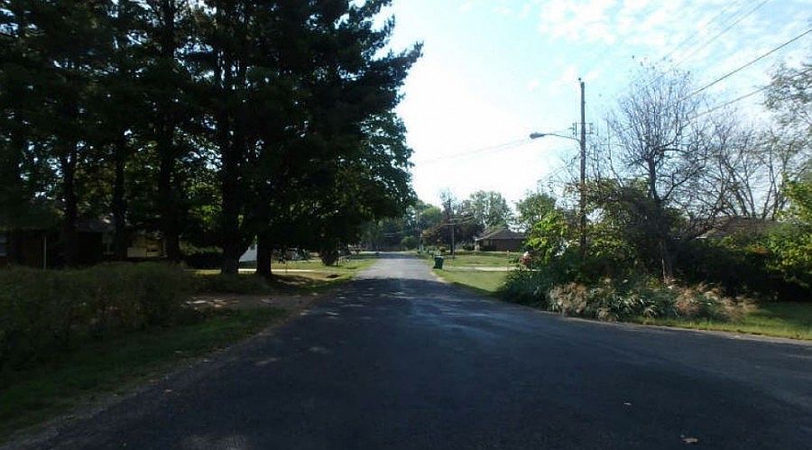 2nd image of 409 S Barnewolt Dr