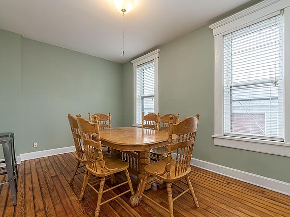 4th image of 878-880 Harrison Ave