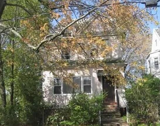 2nd image of 626 S 8th Ave