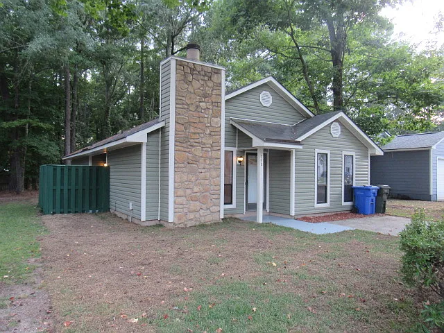 540 Crooked Creek Ct — Photo 3