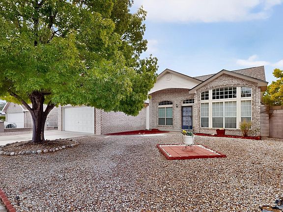 2nd image of 7204 Sol Poniente Rd NW
