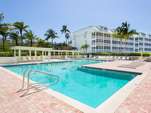 3rd image of 5343 Bayside Villas #5344