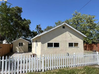 2441 John St, Stockton, CA, 95205