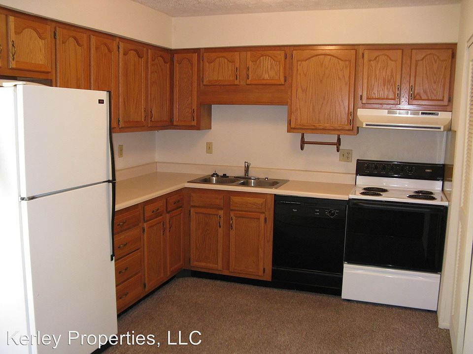 2nd image of 201 E Woodlawn Ave APT 24