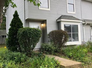 272 Woodlake Manor Dr, Lakewood, NJ 08701