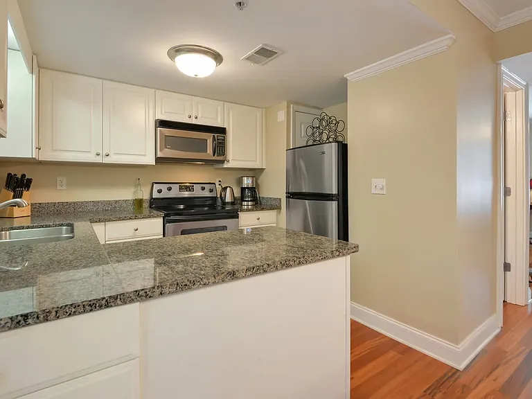 21 Villa Ct SE — Photo 3