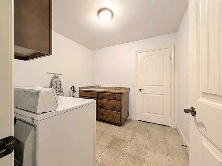 2944 W Old Farmington Rd — Photo 21