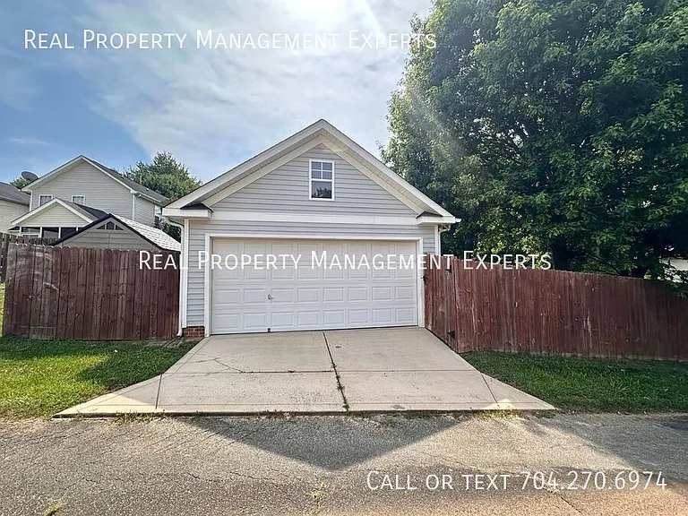 7603 Rolling Meadows Ln — Photo 26