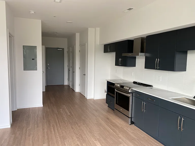 806 Olympic St #402 — Photo 14
