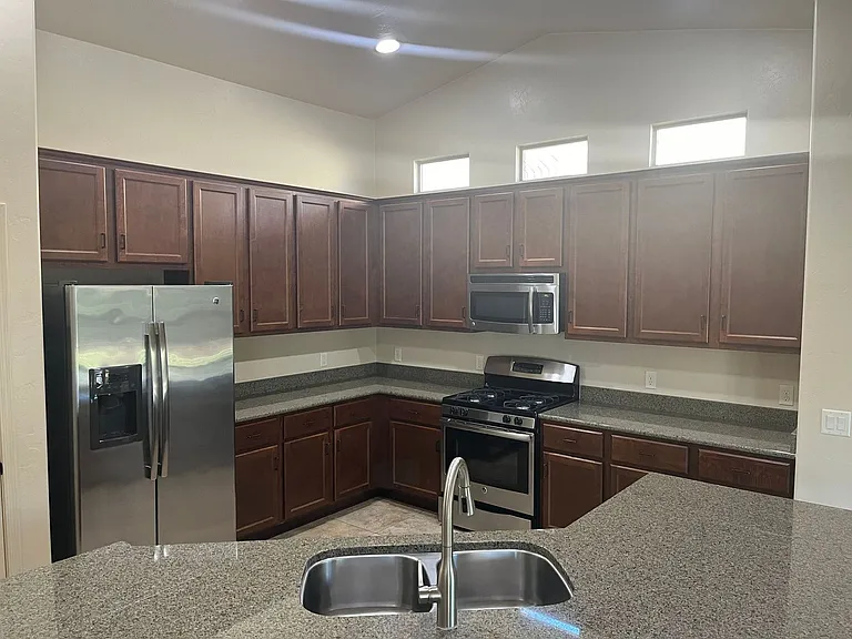 3263 Red Leaf Ln — Photo 5
