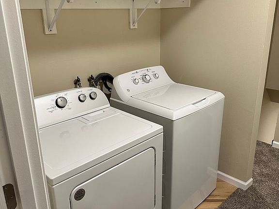 5th image of 3027 Jacqueline Ct APT 3