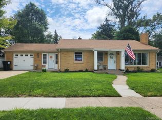 229 Power St, Fowlerville, MI 48836