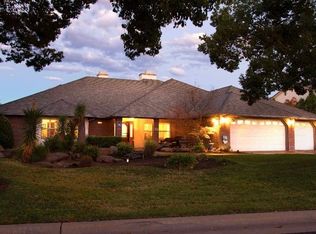 2843 Carolina Ave, Clovis, CA