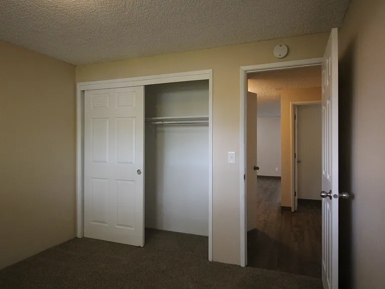 414 E 9th St #14 — Photo 19