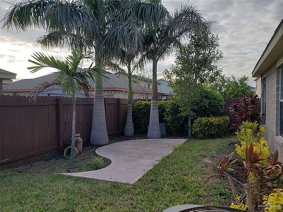 5th image of 2901 Princeton Ave