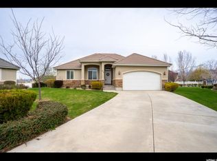 9715 N Peach Ct, Cedar Hills, UT 84062