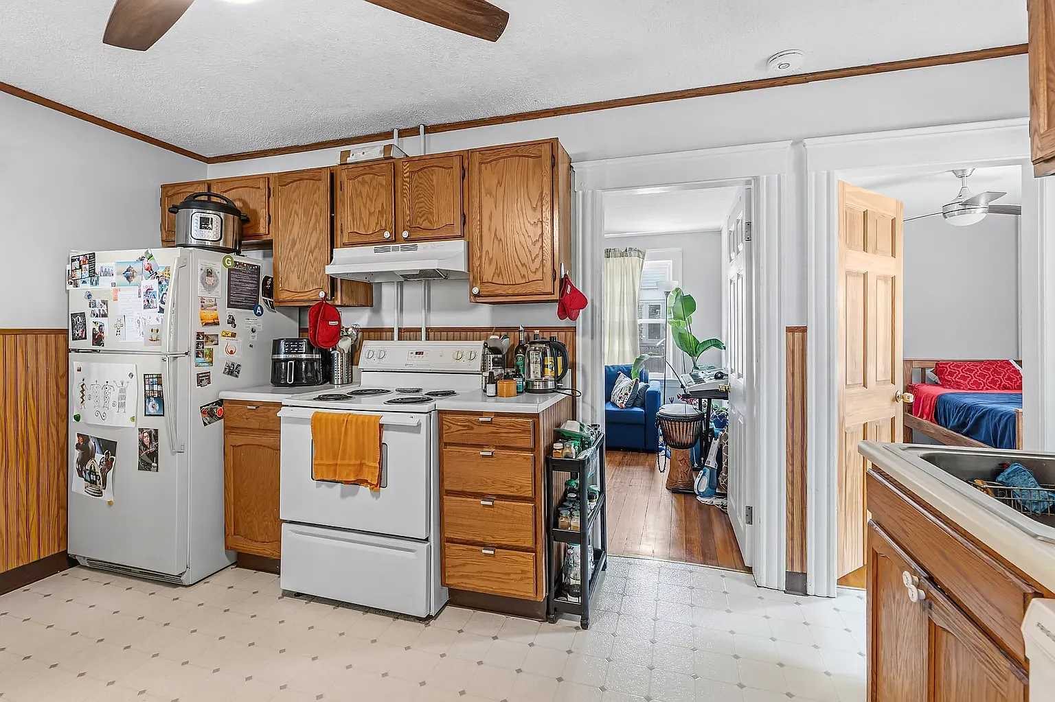 2 bed, 702 sqft, $1,700 — Photo 3
